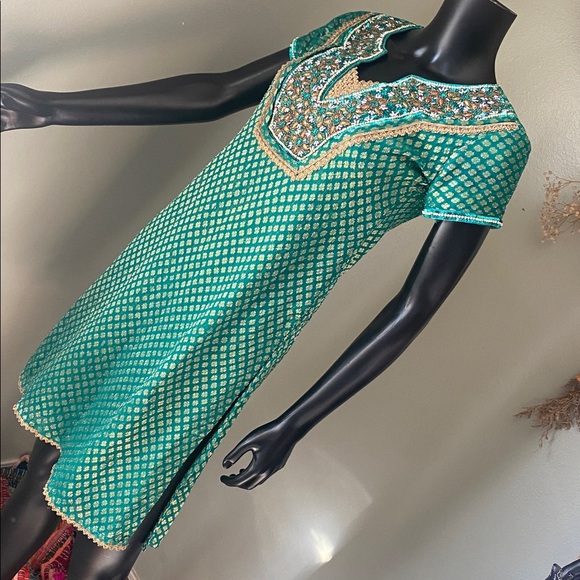 ESIKA Green and Gold Embroidered Midi Indian Shimmery Silk Punjabi Tunic Dress - Picture 5 of 14